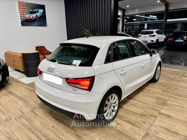 Audi A1 Sportback (2) 1.4 TDI 90 4CV ULTRA AMBIENTE 5P - 9