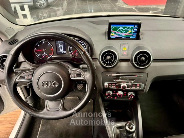 Audi A1 Sportback (2) 1.4 TDI 90 4CV ULTRA AMBIENTE 5P - 13