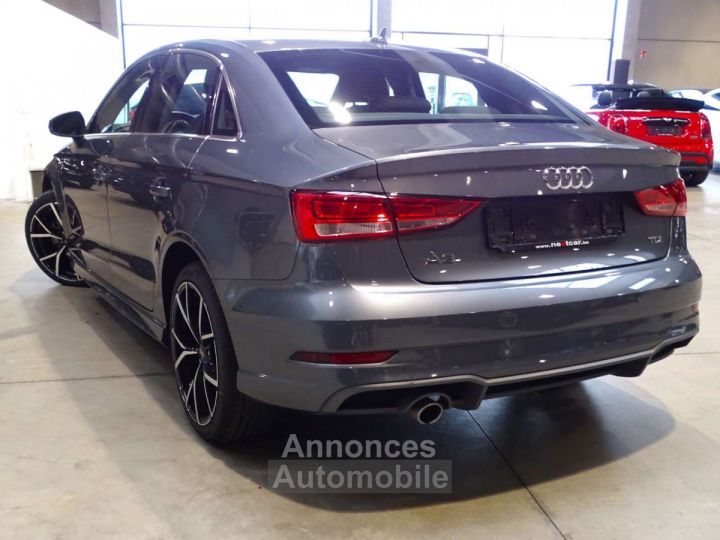 Audi A3 1.6TDi Sedan SLine STronic B&O-NAVI-XENON-PARKING - 3