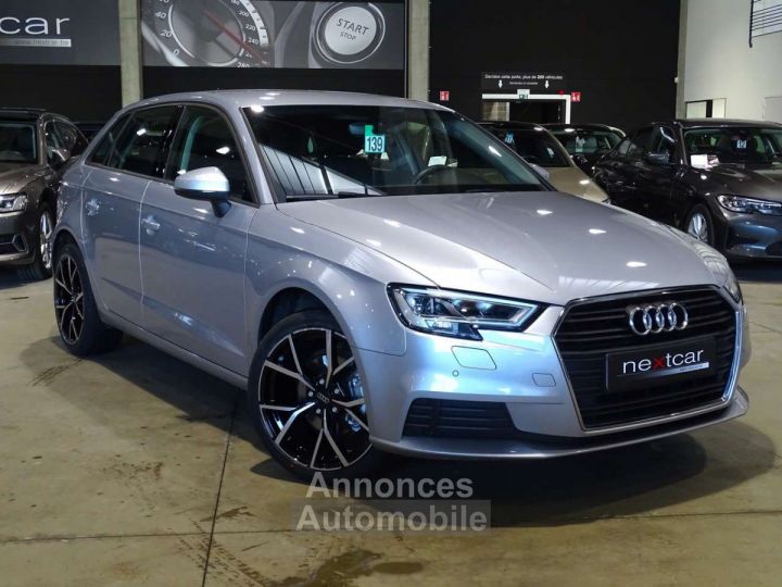 Audi A3 30TDi Design Stronic -LED-CRUISE-PARKING AV&AR - 2