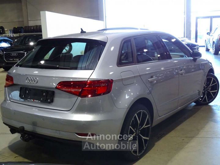 Audi A3 30TDi Design Stronic -LED-CRUISE-PARKING AV&AR - 3