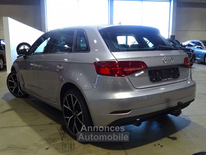 Audi A3 30TDi Design Stronic -LED-CRUISE-PARKING AV&AR - 4