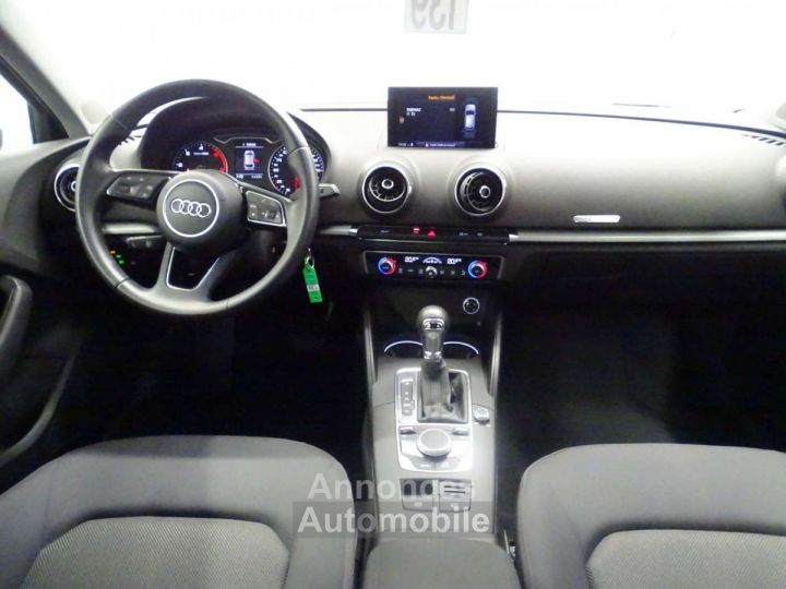 Audi A3 30TDi Design Stronic -LED-CRUISE-PARKING AV&AR - 9