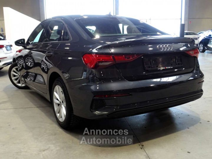 Audi A3 30TFSi Sedan Advanced LED-CAMERA-NAVI-VIRTUAL - 4