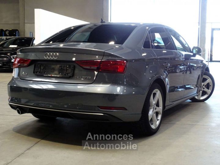 Audi A3 30TFSI Sedan Sportline - 3