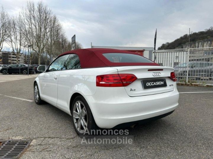 Audi A3 Cabriolet 1.6 TDI 105 DPF Ambition 2P - 4