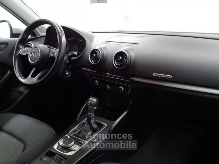 Audi A3 Sportback 1.0TFSI STRONIC - 8