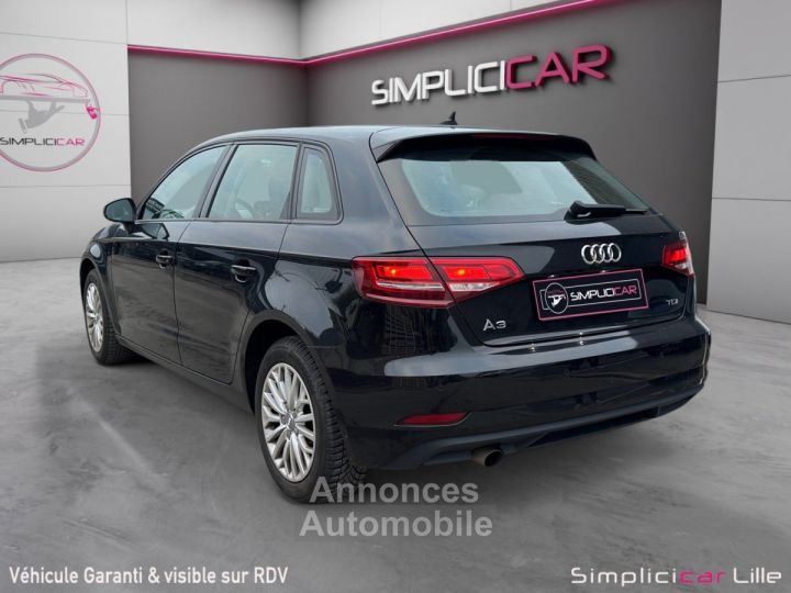 Audi A3 Sportback 1.6 TDI 116 S tronic 7 Business Line - 7