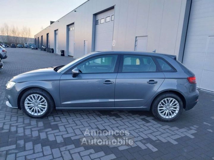 Audi A3 Sportback 1.6 TDi Design-CLIM-GPS-GARANTIE.12.MOIS - 4