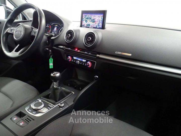 Audi A3 Sportback 1.6TDi - 8