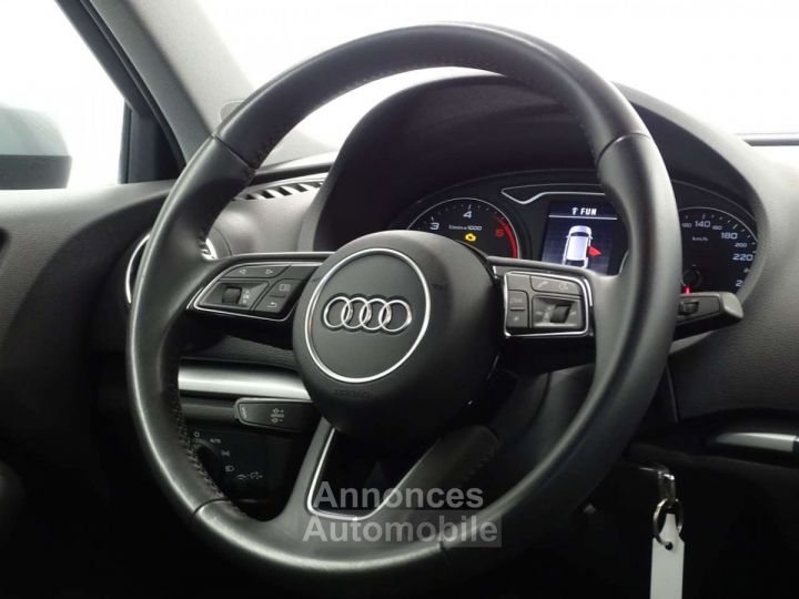 Audi A3 Sportback 1.6TDi - 10