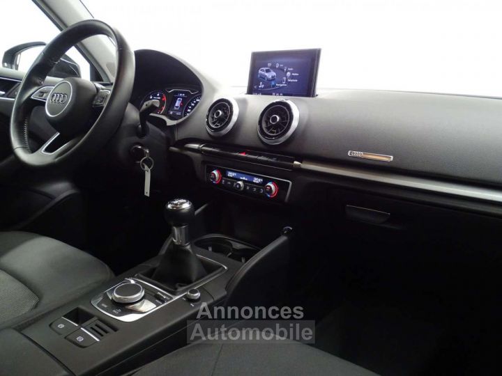 Audi A3 Sportback 30TDi - 8