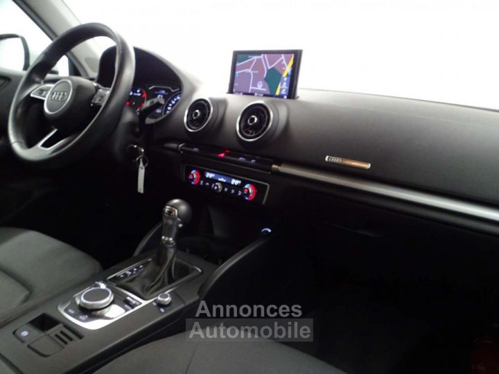 Audi A3 Sportback 30TDi STronic XENON-NAVI-CRUISE-PARK AR - 8