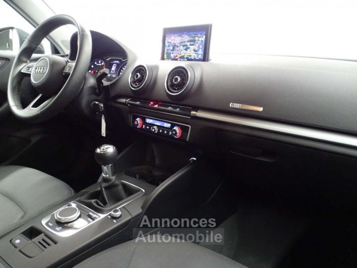 Audi A3 Sportback 30TFSI - 8