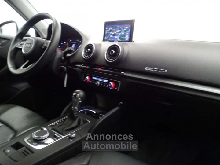 Audi A3 Sportback 35TDi SLine STronic - 8