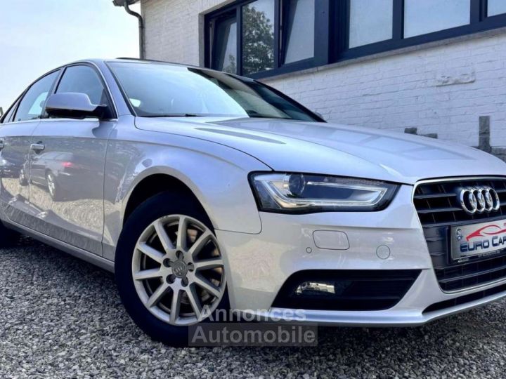 Audi A4 1.8 TFSI XENON-NAVI-CUIR-OPEN-DAK-PDC-FULL OPTION - 2