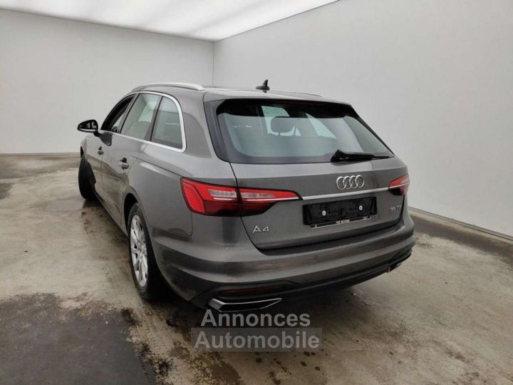 Audi A4 Avant 35TDi Design STronic - 5