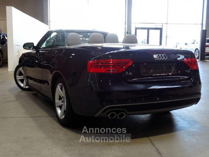 Audi A5 Cabriolet 2.0TDi SLine - 4