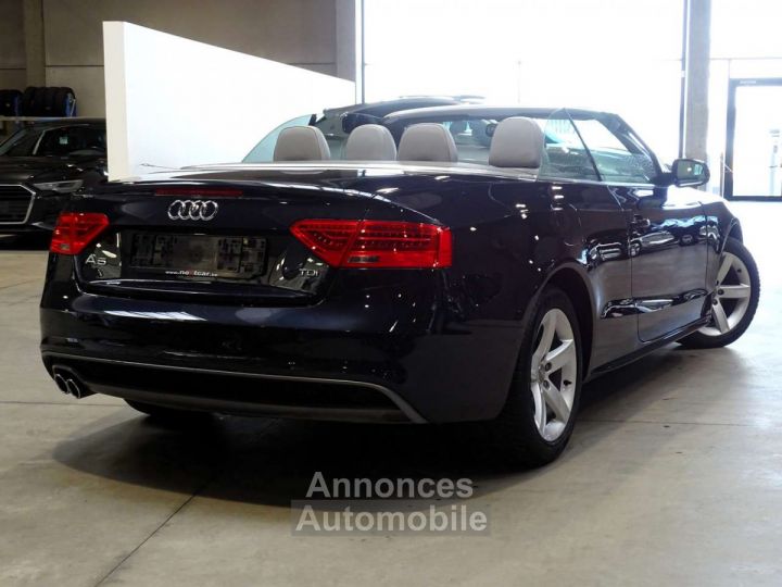 Audi A5 Cabriolet 2.0TDi SLine - 6