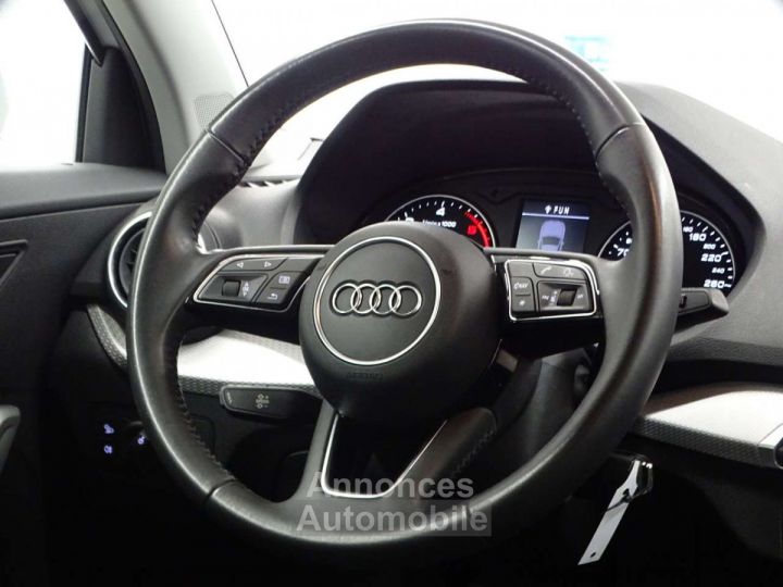 Audi Q2 30TDi SLine STronic - 6