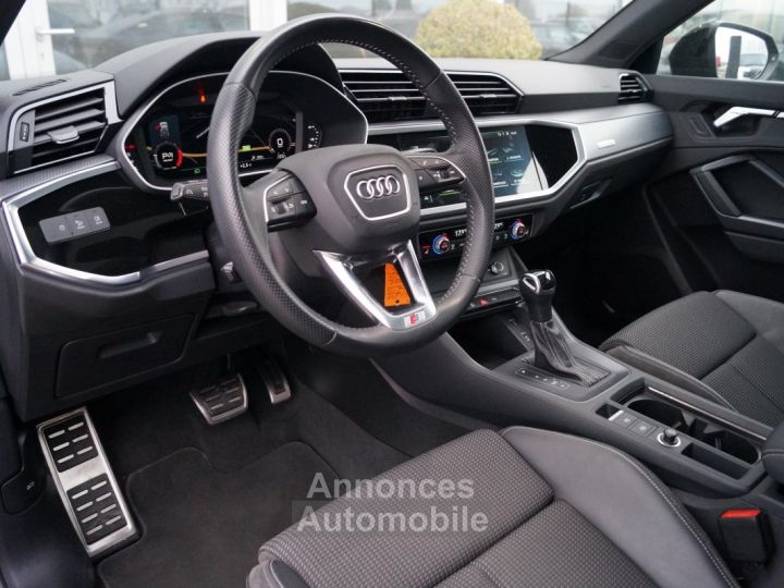 Audi Q3 2.0TDI Aut. S-LINE PANO MATRIX BlackPack - 12