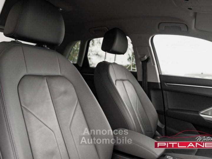 Audi Q3 35 TFSi S-tronic VIRTUAL CUIR JANTES 19' CAM - 12