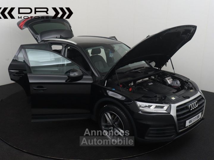Audi Q5 30TDI S TRONIC BUSINESS EDITION - NAVI LED- LEDER DAB - 10