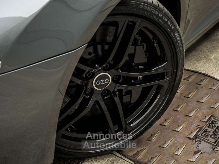 Audi R8 4.2i V8 QUATTRO R TRONIC - 6