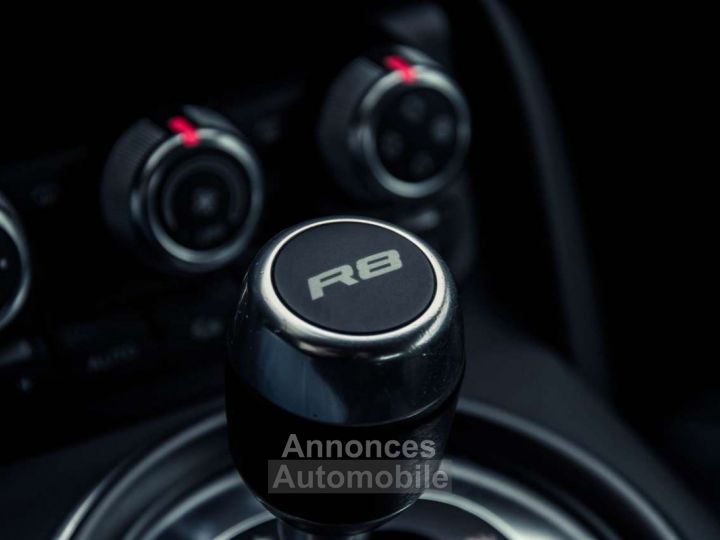 Audi R8 4.2i V8 QUATTRO R TRONIC - 29