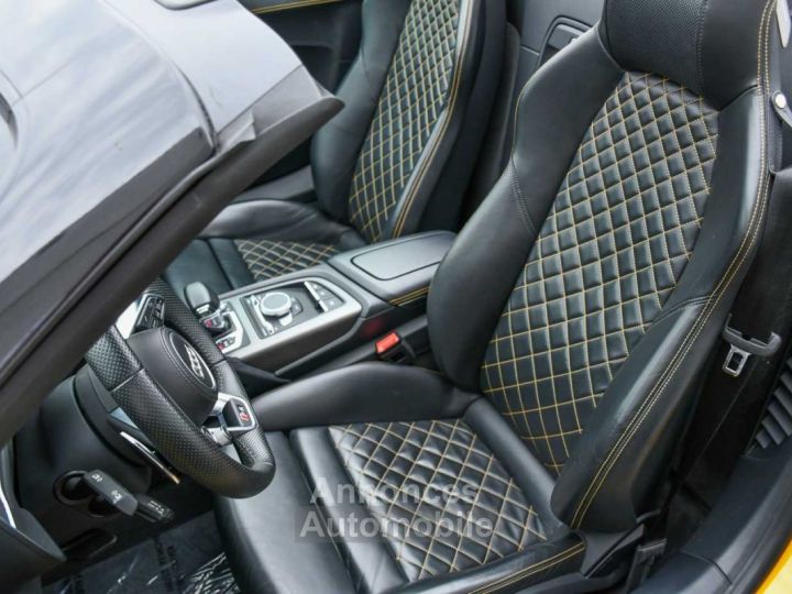 Audi R8 5.2i V10 SPYDER - CERAMIC BRAKES - SPORT EXHAUST - B&O - - 25