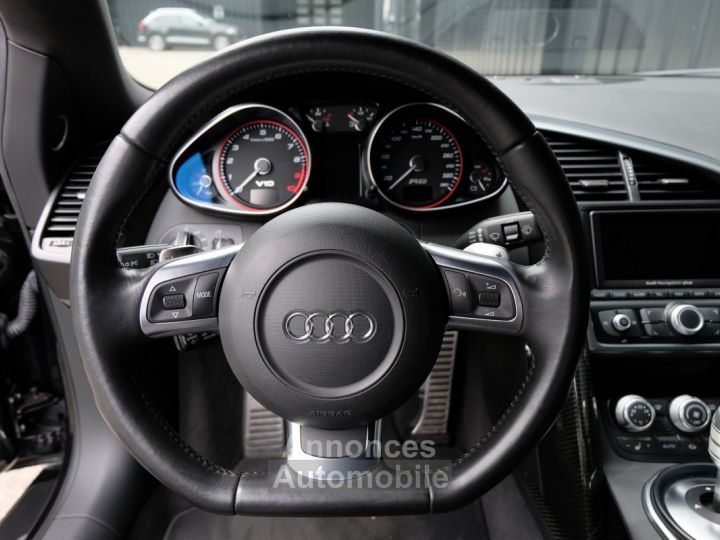 Audi R8 COUPE V10 QUATTRO R-TRONIC - 19