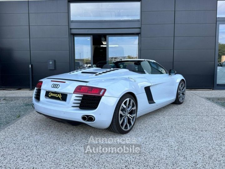 Audi R8 Spyder 4.2 V8 FSI 430 R TRONIC 6 - 2