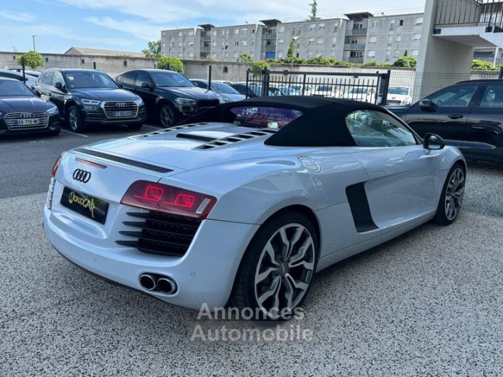 Audi R8 Spyder 4.2 V8 FSI 430 R TRONIC 6 - 6