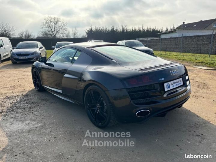 Audi R8 V10 5.2 FSI 525 Quattro R-Tronic - 15