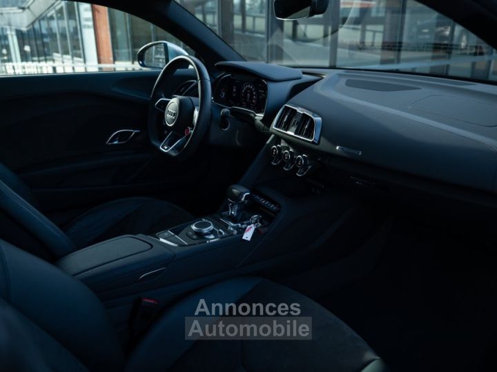 Audi R8 V10 RWS (ÉDITION LIMITÉE) - 23