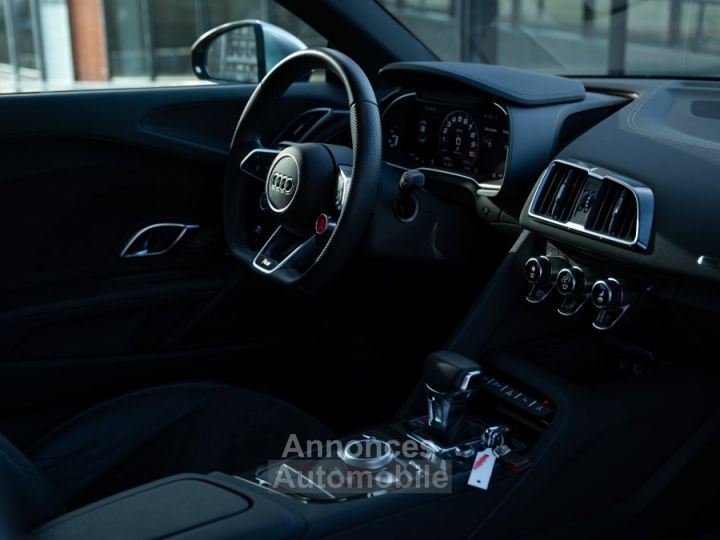 Audi R8 V10 RWS (ÉDITION LIMITÉE) - 24