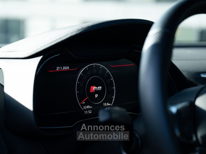Audi R8 V10 RWS (ÉDITION LIMITÉE) - 30