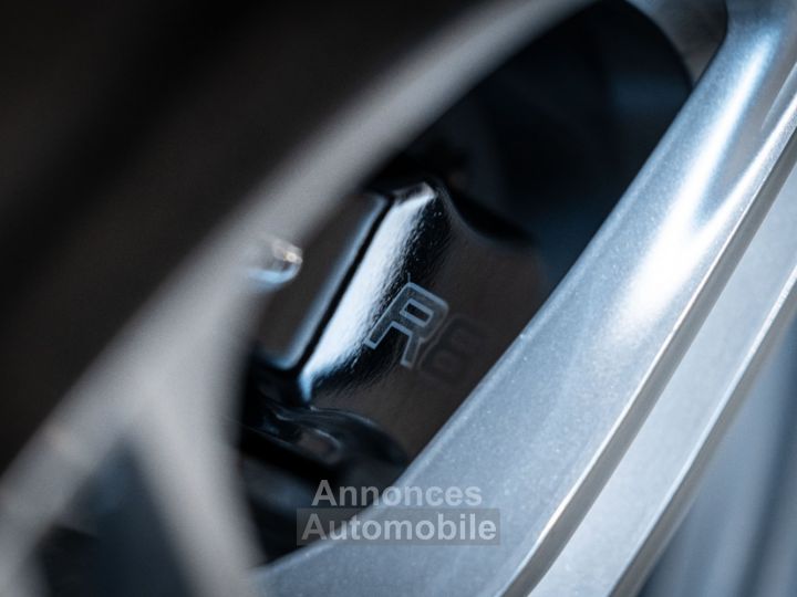 Audi R8 V8 4.2 FSI Quattro | Manual | Collector - 18