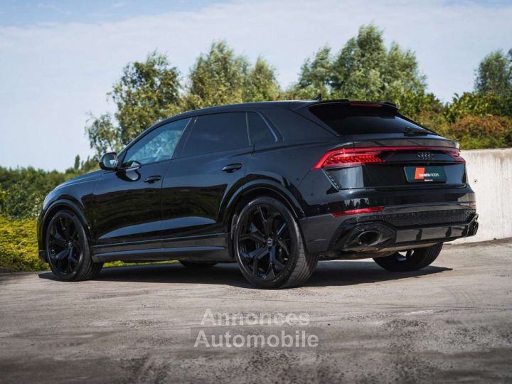 Audi RS Q8 Ceramic 23 Design Red City Tour Pano - 11