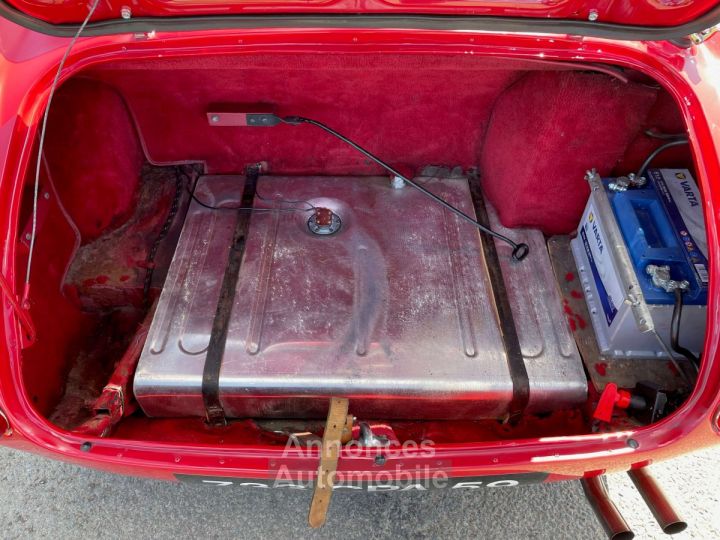 Austin Healey 3000 BJ8 MKII 6 cylindres - 16