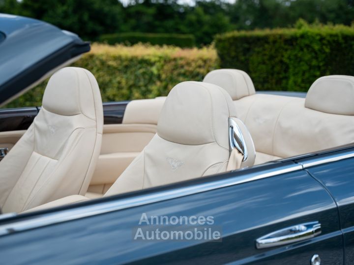 Bentley Azure Low Mileage - 11