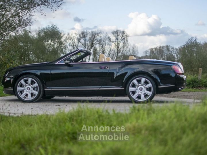 Bentley Continental GTC 6.0 W12 - 2