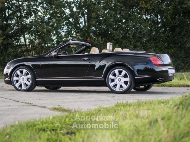 Bentley Continental GTC 6.0 W12 - 12