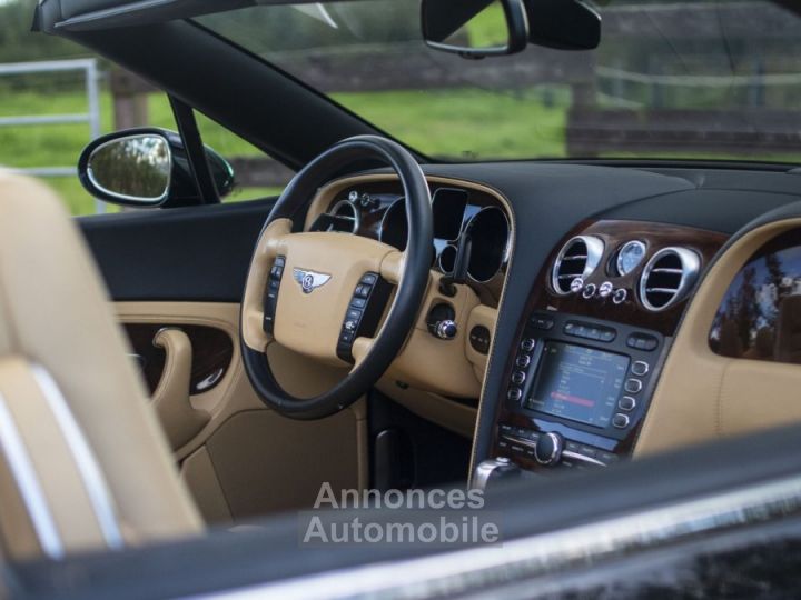 Bentley Continental GTC 6.0 W12 - 25