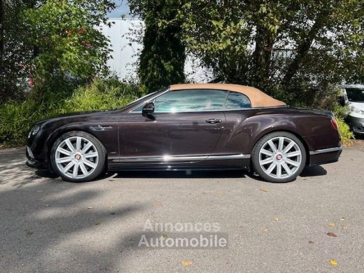 Bentley Continental GTC V8S - 12