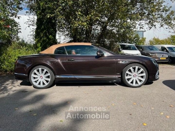 Bentley Continental GTC V8S - 13