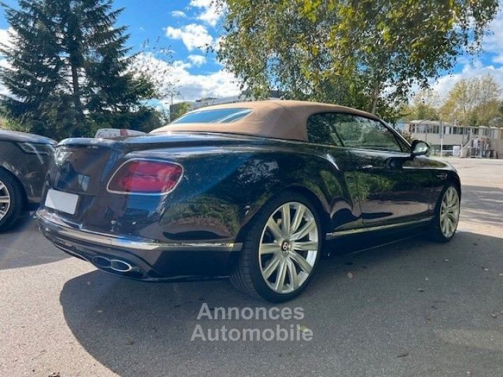 Bentley Continental GTC V8S - 14