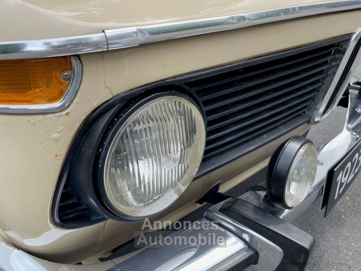 BMW 2002 2 L - 9