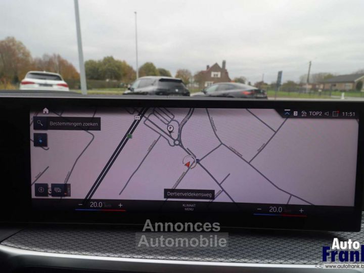 BMW i4 40 M-SPORT TREKHK CAM HUD 19 NAVI PRO - 29