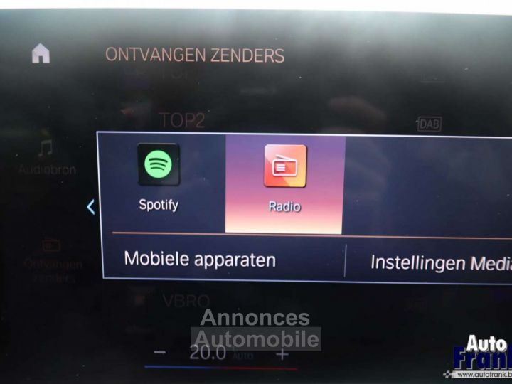 BMW i4 40 M-SPORT TREKHK CAM HUD 19 NAVI PRO - 31